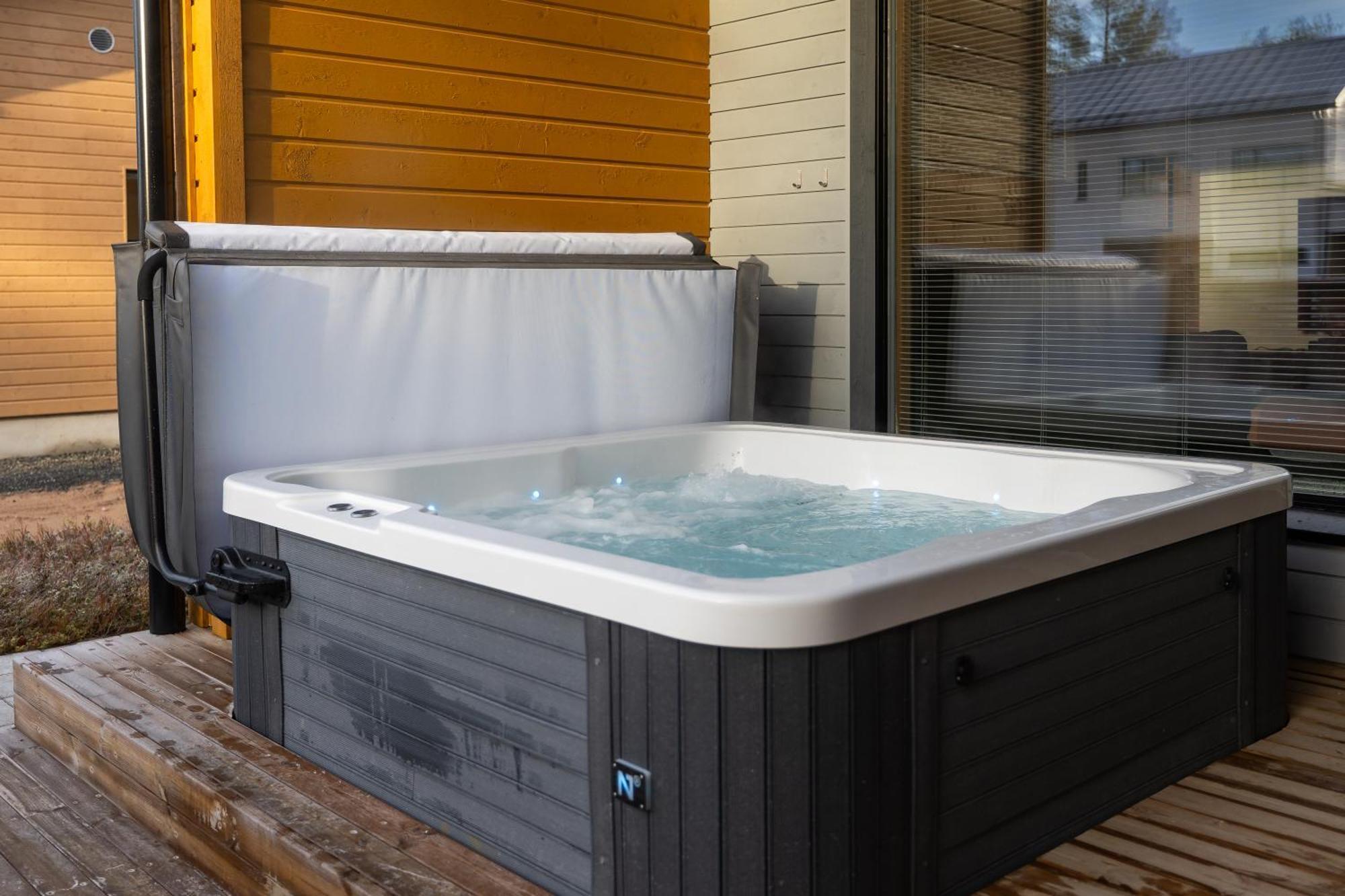 Premium Lapland Villa With Jaguzzi Rovaniemi Bagian luar foto